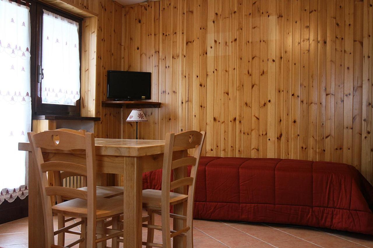 Case Vacanza Perron Sauze D'Oulx Exterior photo
